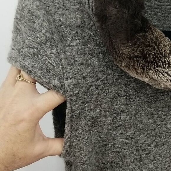 TGM Dress Made in Italy with Faux Fur Collar Size S - Picture 4 of 8